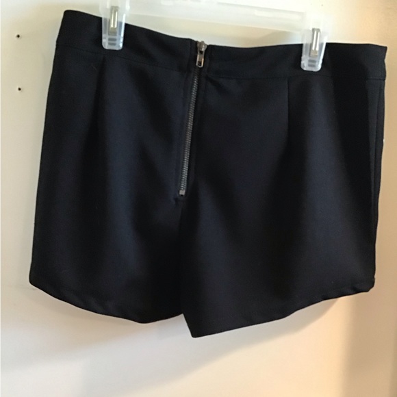 NWT BLACK SHORTS WITH SILVER Embellishments - Picture 6 of 7